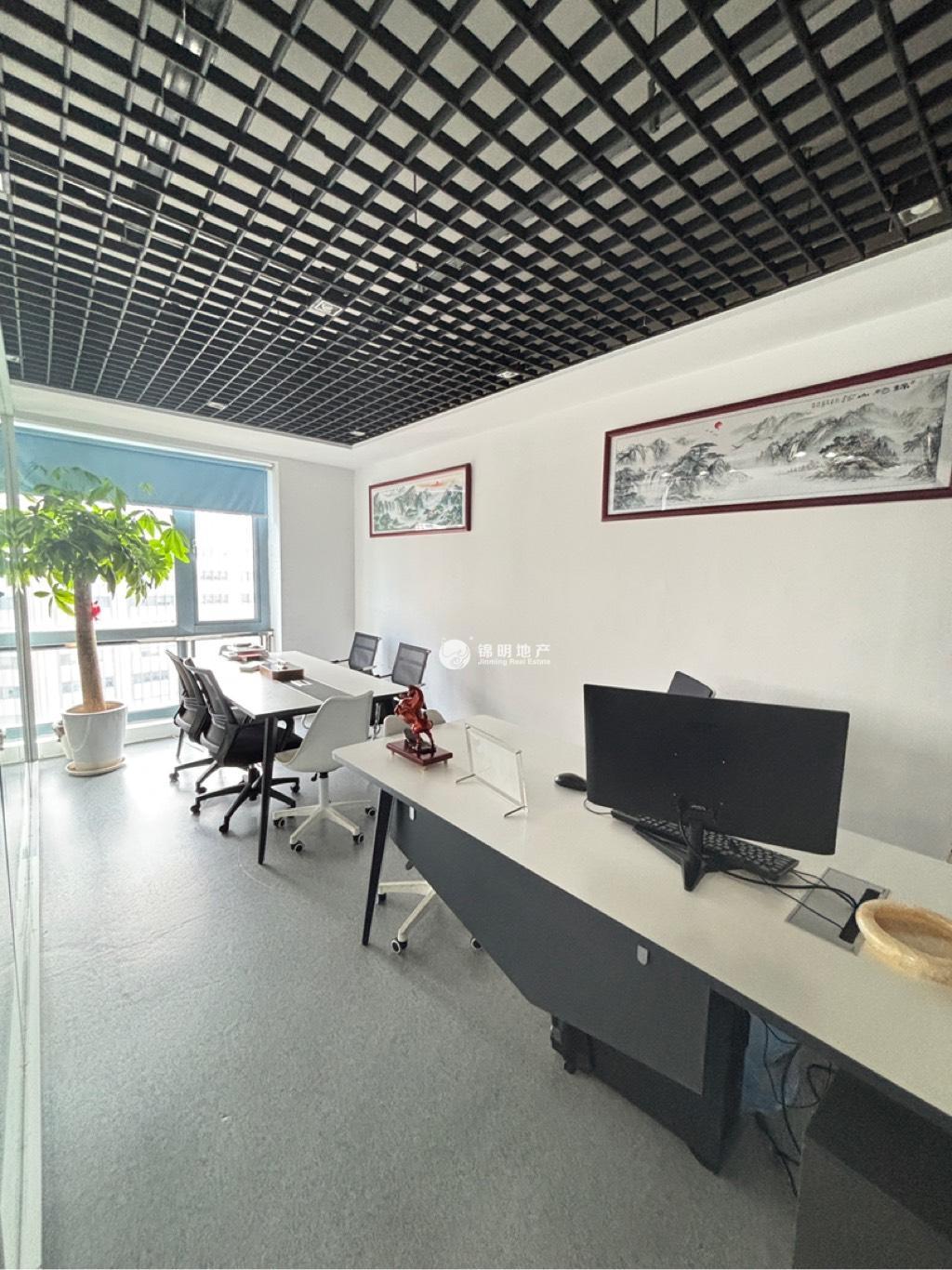 长风国盛中心110平米写字楼出租